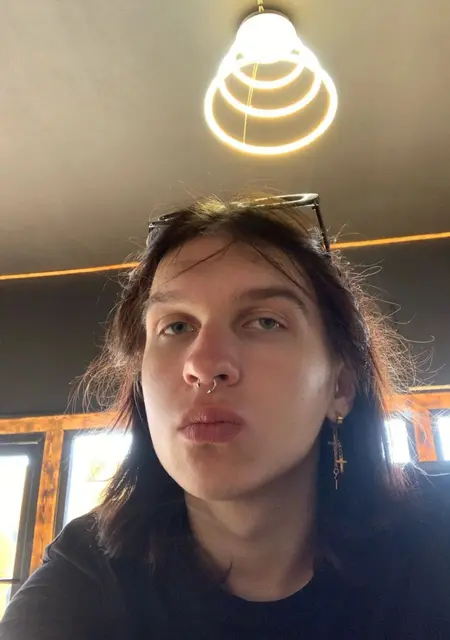 Алексей из Великого Новгорода, мне 18, познакомлюсь на одну ночь