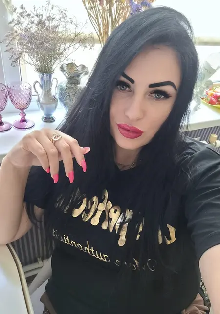 Алина из Воронежа, мне 46, познакомлюсь для дружбы