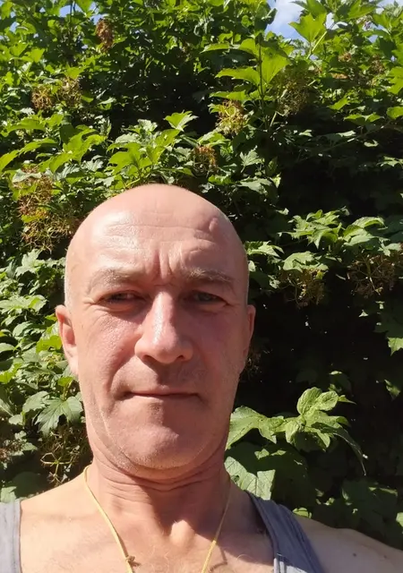 Андрей из Кирова, ищу на сайте знакомства без обязательств