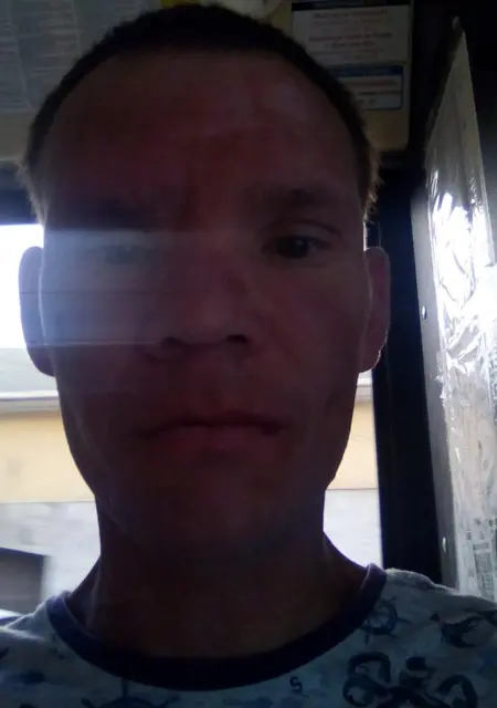 Михаил из Крымска, мне 38, познакомлюсь без обязательств