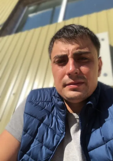 Я Стас, 36, из Волоколамска, ищу знакомства на одну ночь