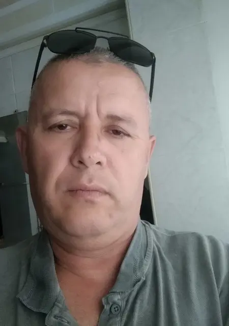 Ник из Ялты, мне 53, познакомлюсь для приятного времяпровождения