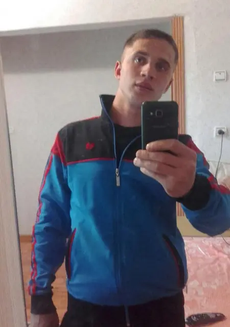 Я Иван, 29, из Ижевска, ищу знакомства без обязательств