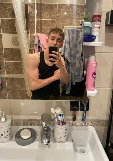 Александр из Коврова, мне 20, познакомлюсь на одну ночь