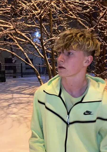 Я Вова, 21, знакомлюсь без обязательств в Клине