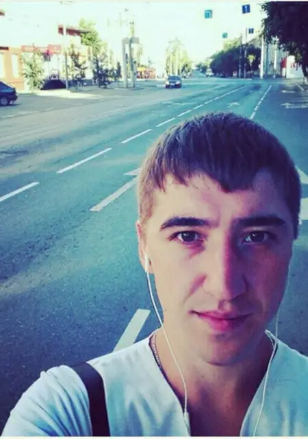 Я Антон, 36, из Кургана, ищу знакомство для приятного времяпровождения