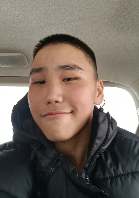 Андриан из Москвы, мне 18, познакомлюсь на одну ночь