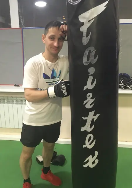 Я Дмитрий, 37, из Сызрани, ищу знакомства на одну ночь