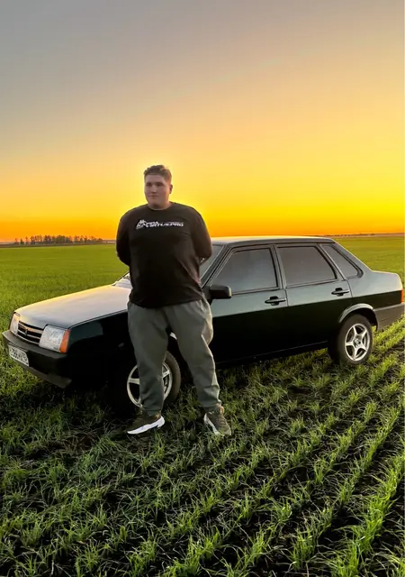 Станислав из Кургана, мне 21, познакомлюсь на одну ночь