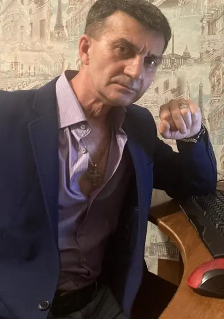 Я Дмитрий, 55, знакомлюсь без обязательств в Саратове