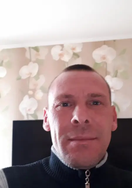 Сергей из Севастополя, мне 46, познакомлюсь на одну ночь