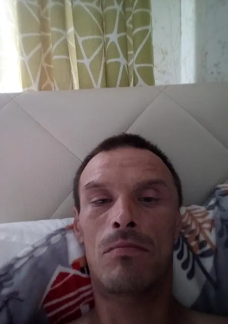 Григорий из Барнаула, ищу на сайте открытые отношения