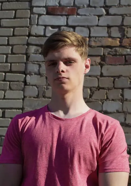 Я Дмитрий, 23, из Каменска-Уральского, ищу знакомство для дружбы