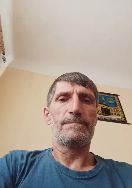 Мурад из Махачкалы, мне 54, познакомлюсь без обязательств