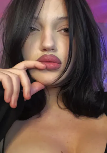 Я Делия, 21, знакомлюсь без обязательств в Санкт-Петербурге