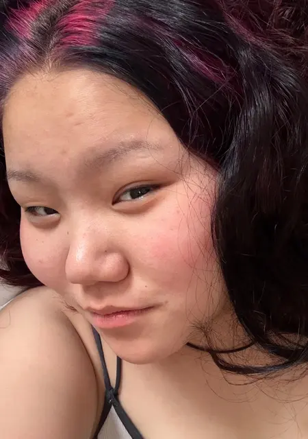 Я Алина, 18, из Читы, ищу знакомства без обязательств