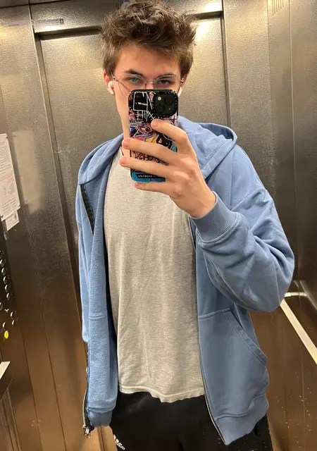 Глеб из Екатеринбурга, ищу на сайте приятное времяпровождение