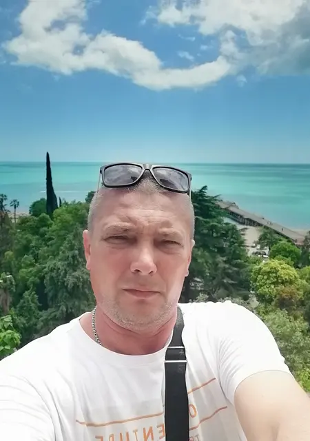 Я Андрей, 48, знакомлюсь без обязательств в Волгодонске