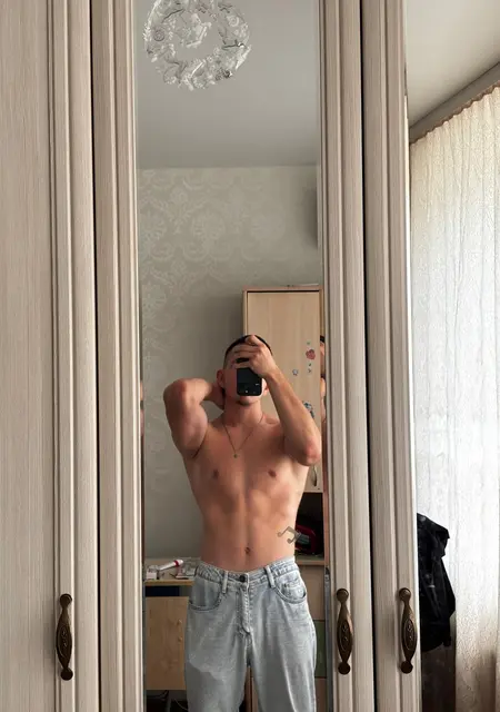 Я Александр, 20, знакомлюсь на одну ночь в Чебоксарах