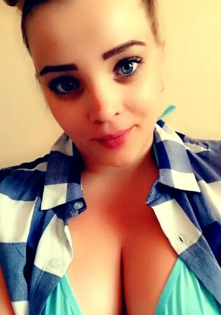 Я Лика, 28, из Новороссийска, ищу знакомства без обязательств