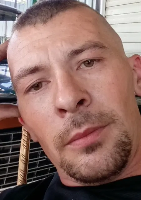 Руслан из Новочеркасска, ищу на сайте знакомства без обязательств