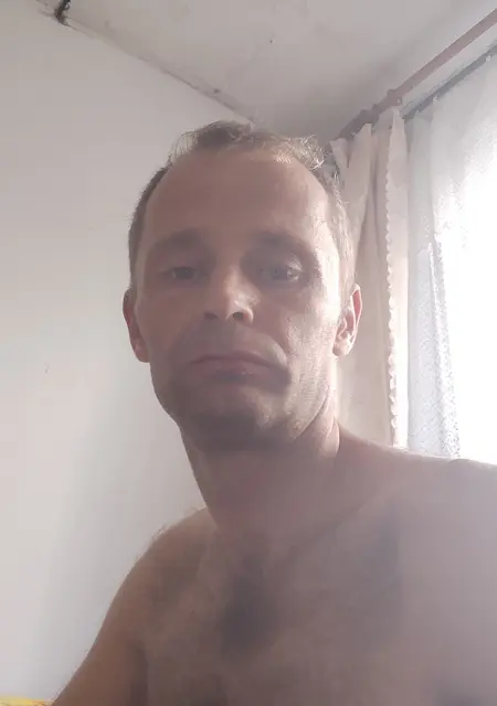 Я Анатолий, 42, знакомлюсь на одну ночь в Владивостоке