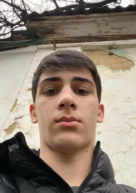 Я Ислам, 18, знакомлюсь без обязательств в Санкт-Петербурге