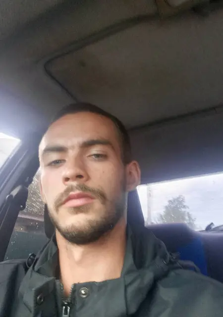 Владислав из Павловского Посада, мне 25, познакомлюсь для открытые отношения