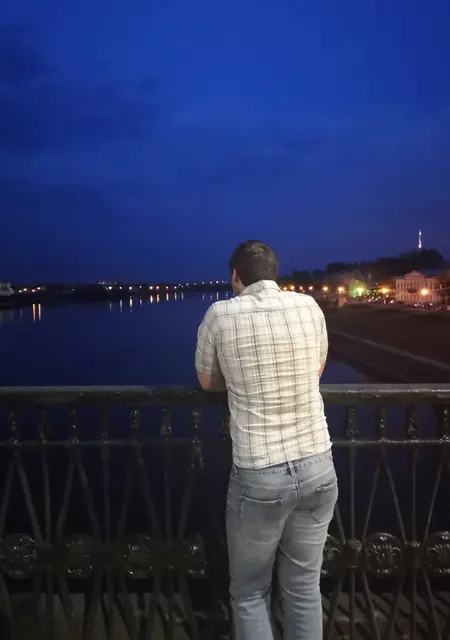 Алекс из Твери, мне 32, познакомлюсь для приятного времяпровождения