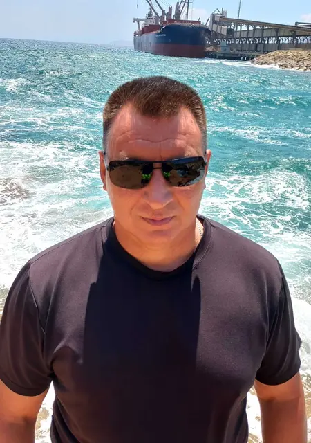 Александр из Анкары, мне 50, познакомлюсь без обязательств