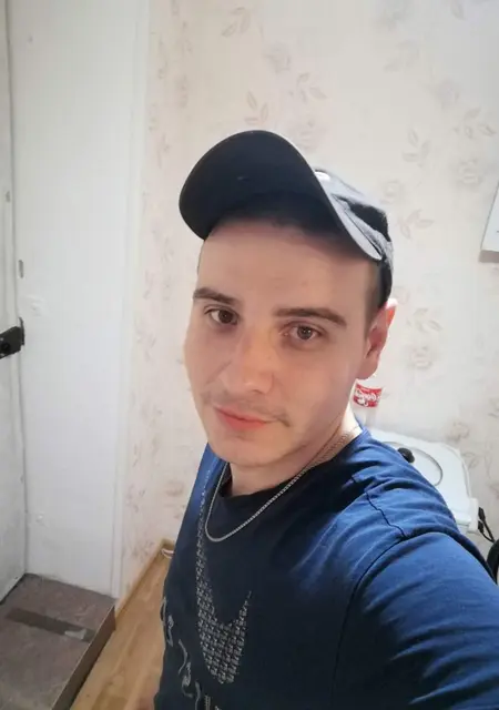 Я Владимир, 28, знакомлюсь на одну ночь в Томске