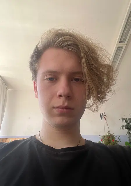 Я Иван, 20, из Коломны, ищу знакомства без обязательств