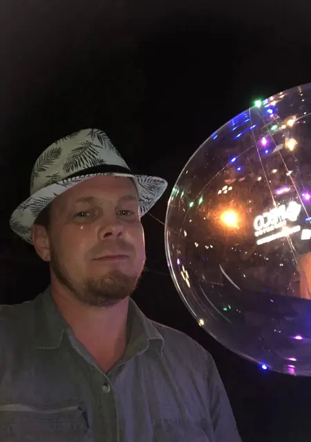 Роберт из Владимира, ищу на сайте знакомства без обязательств