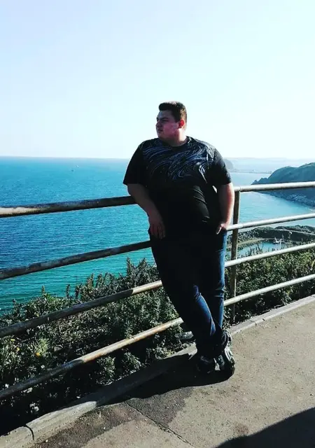 Я Иван, 28, из Владивостока, ищу знакомство для постоянных отношений