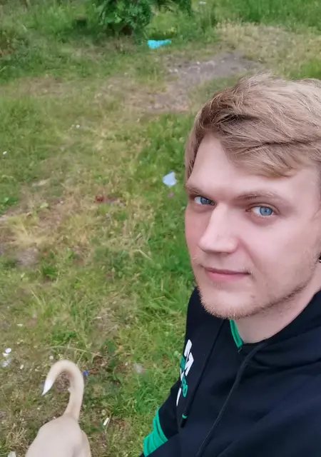 Дима из Апатитов, ищу на сайте знакомства на одну ночь