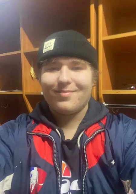 Я Денис, 20, знакомлюсь для постоянных отношений в Орле