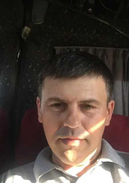 Юра из Евпатории, мне 45, познакомлюсь для общения