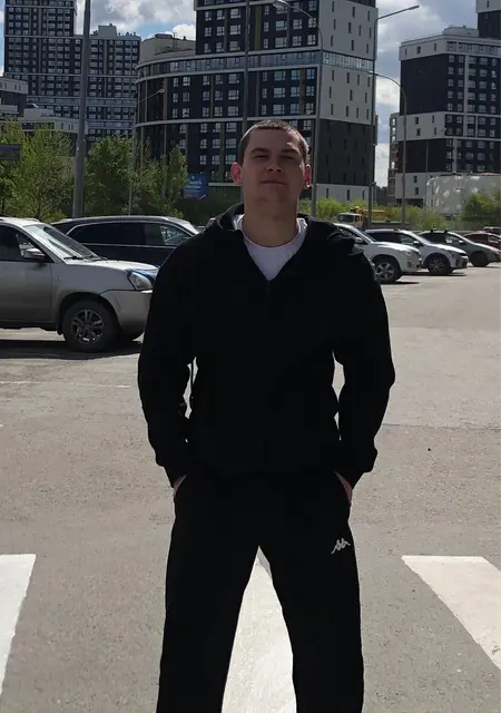 Я Vadimka, 20, из Екатеринбурга, ищу знакомства без обязательств