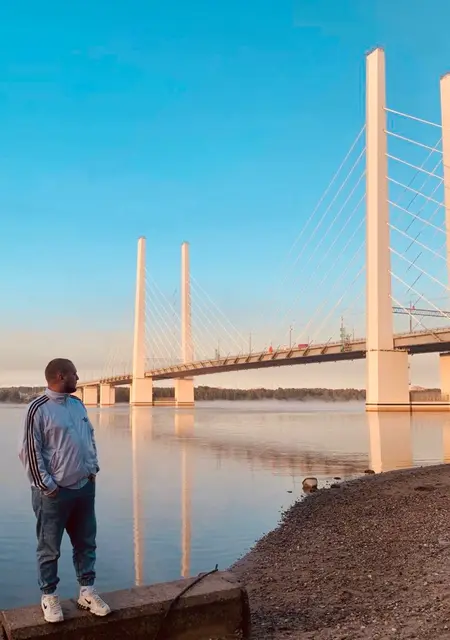 Я Maxim, 31, знакомлюсь для приятного времяпровождения в Череповце