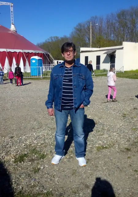 Сергей из Майкопа, ищу на сайте знакомства на одну ночь