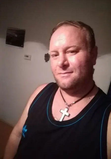 Petr из Праги, мне 42, познакомлюсь