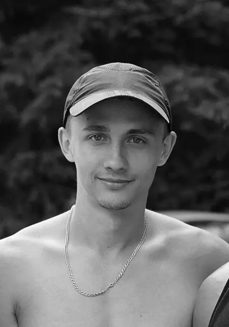 Alex из Юрги, мне 27, познакомлюсь на одну ночь