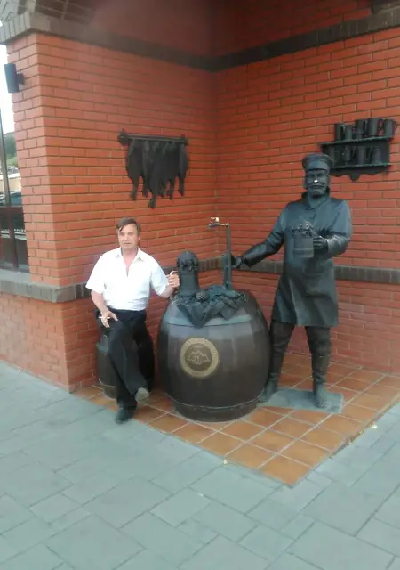 Ден из Екатеринбурга, мне 60, познакомлюсь на одну ночь