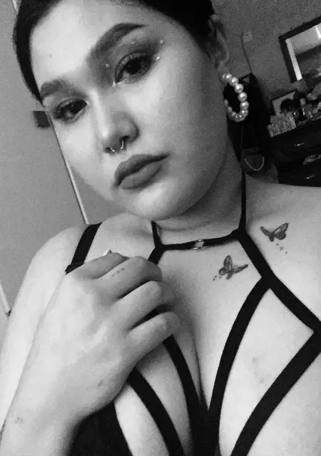 Эмилия из Челябинска, мне 20, познакомлюсь на одну ночь