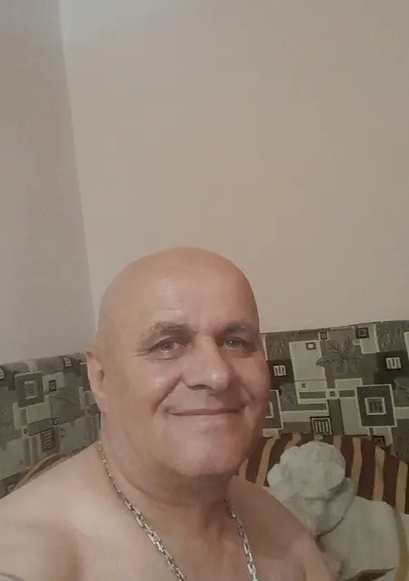 Андрей из Хабаровска, мне 57, познакомлюсь без обязательств