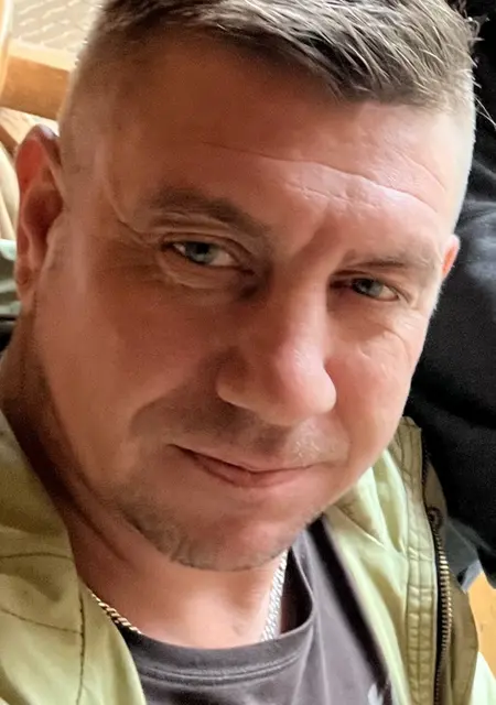 Виктор из Оренбурга, мне 48, познакомлюсь на одну ночь