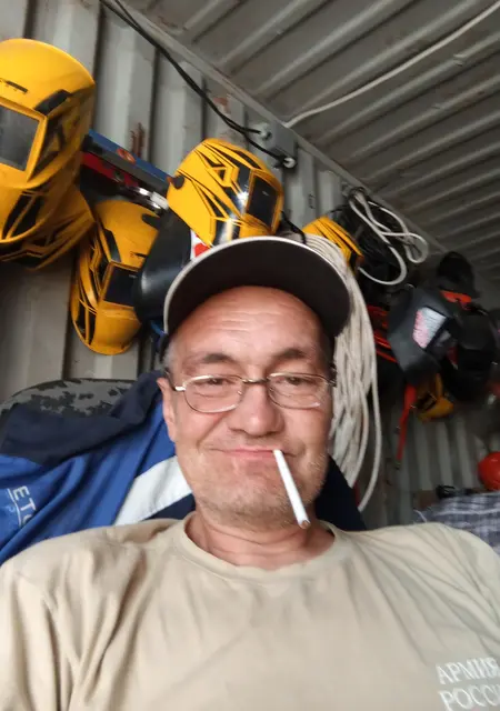 Олег из Ростова-на-Дону, мне 49, познакомлюсь на одну ночь