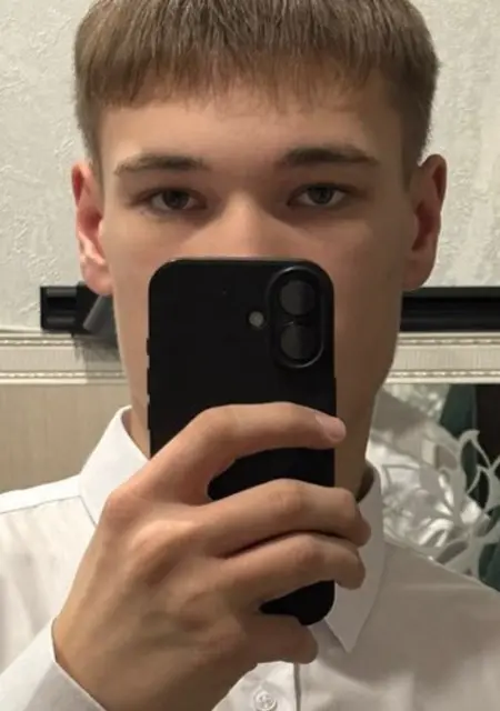 Александр из Челябинска, мне 20, познакомлюсь без обязательств