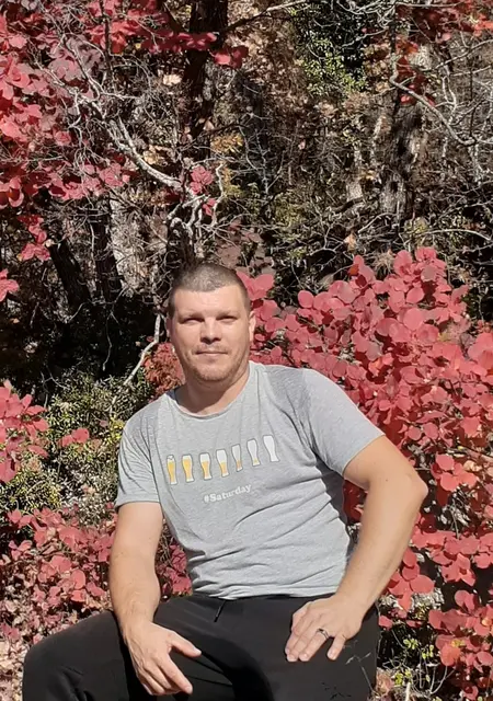 Григорий из Ялты, ищу на сайте знакомства без обязательств