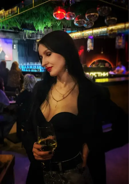 Irina из Новосибирска, мне 37, познакомлюсь для приятного времяпровождения